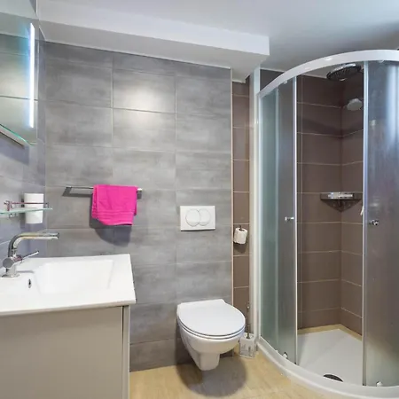 Holiday home Amazing In With Jacuzzi