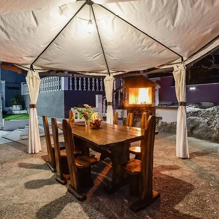 Holiday home Amazing In With Jacuzzi *